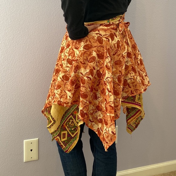 Vintage Silk layered Handkerchief flowy mini Reversible Wraparound Skirt - Picture 2 of 16